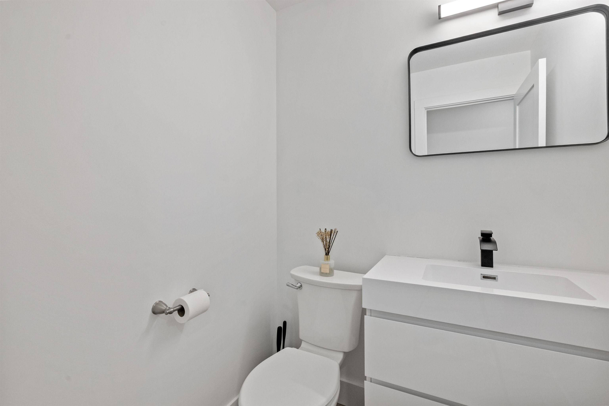 Featured Listing Image 15