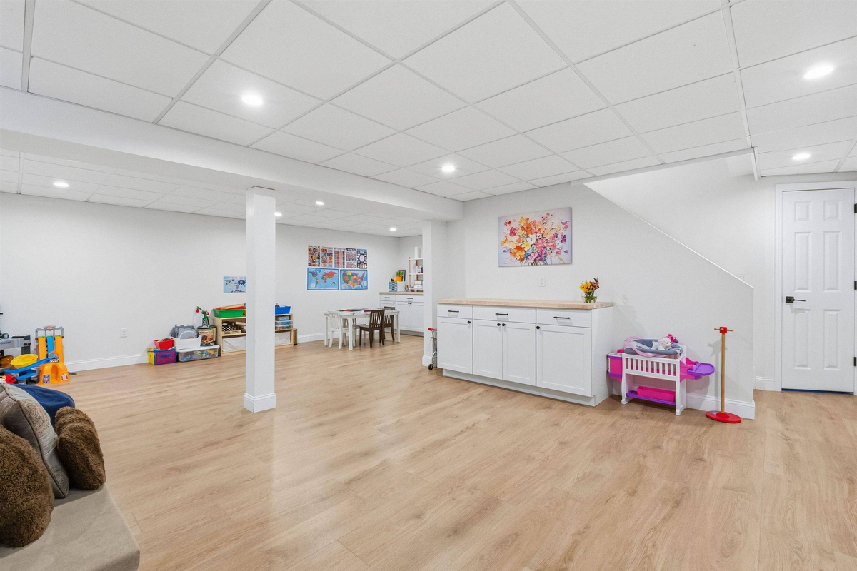 Featured Listing Image 50