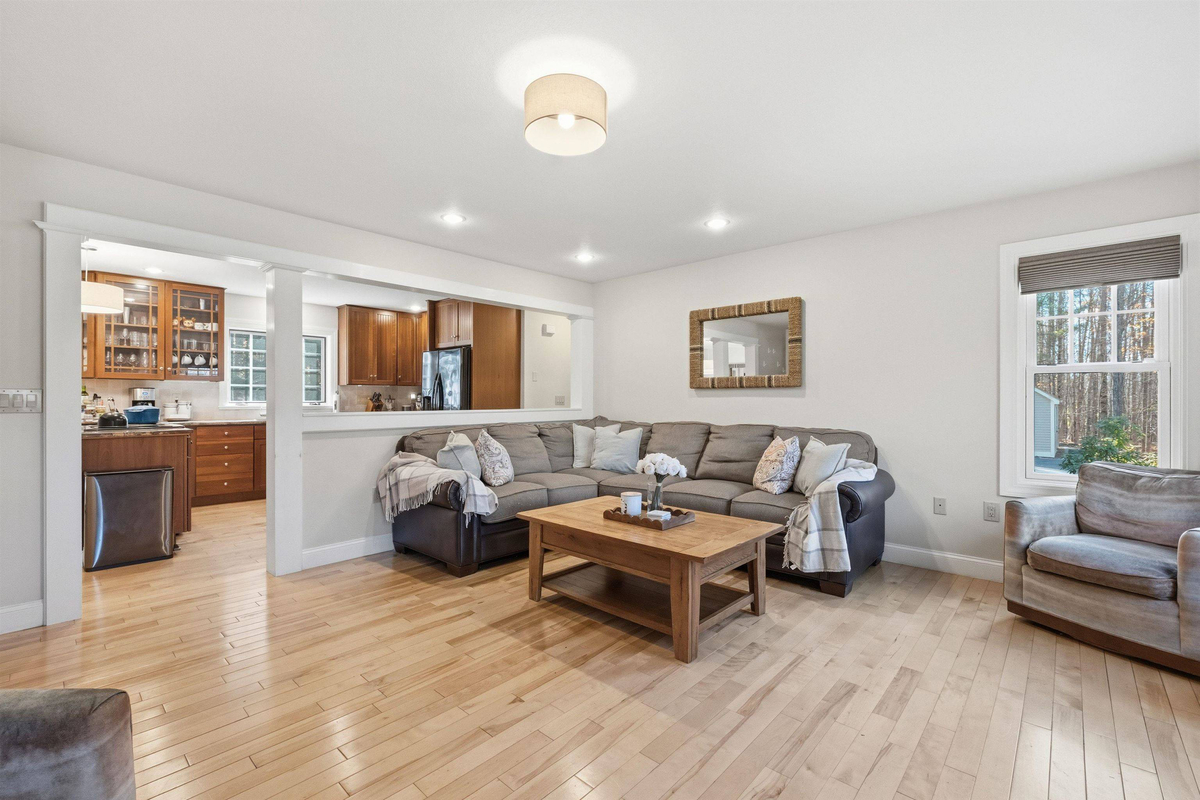 Featured Listing Image 20