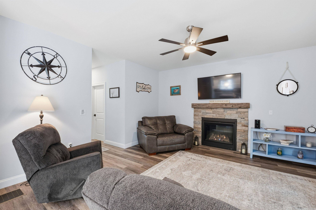 Featured Listing Image 14