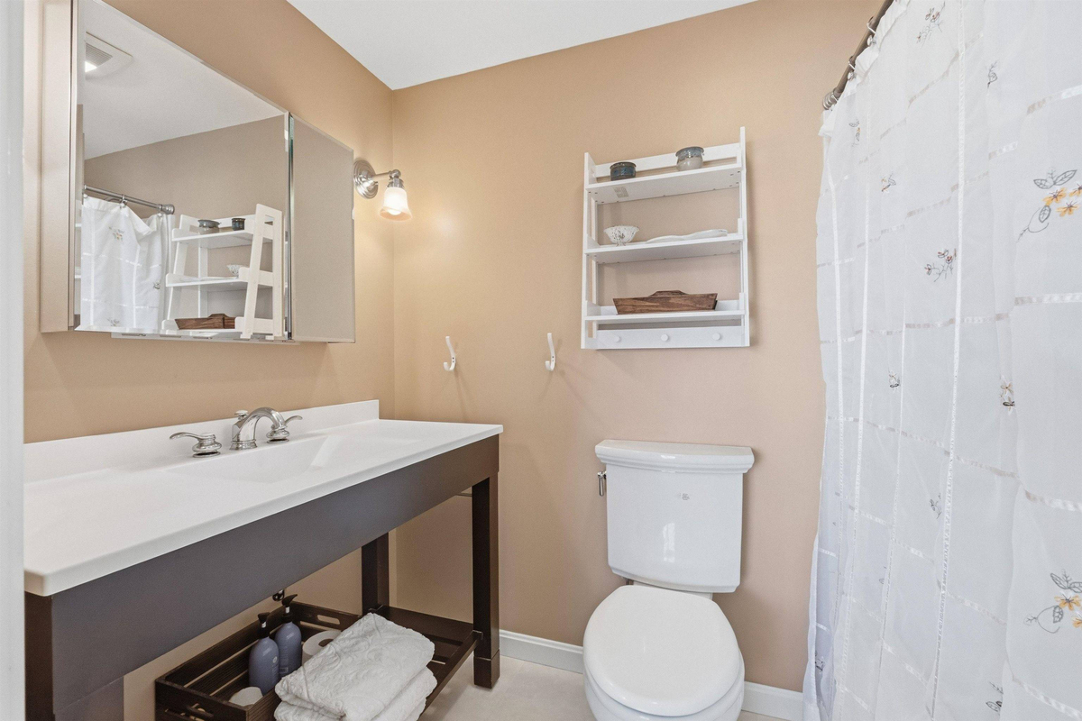 Featured Listing Image 24