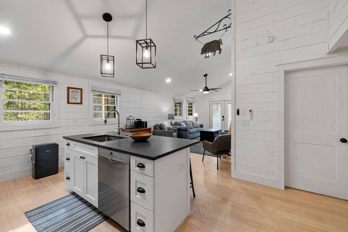 Featured Listing Image 25