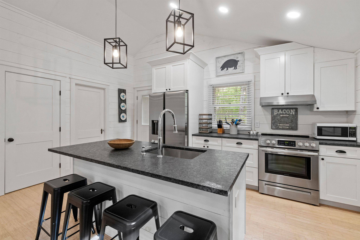 Featured Listing Image 8