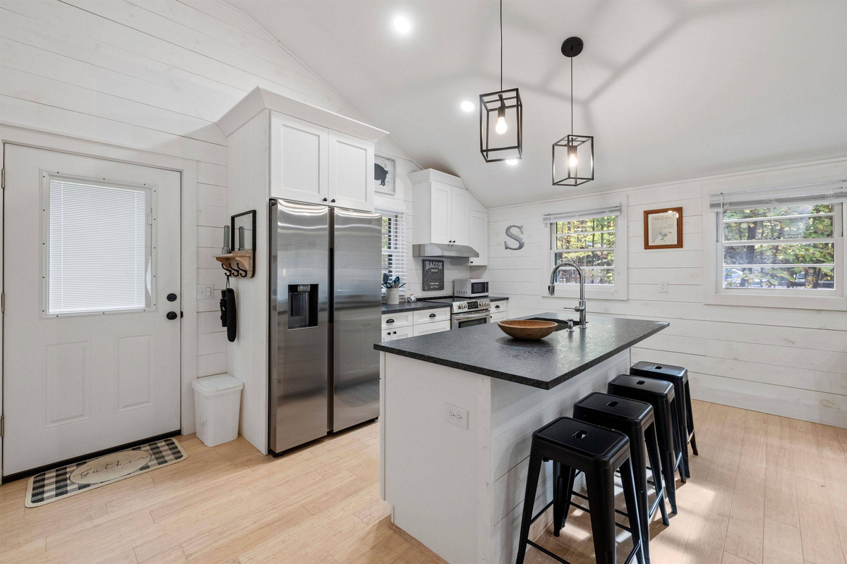 Featured Listing Image 26