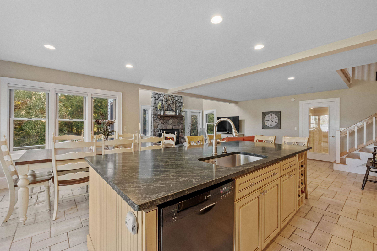 Featured Listing Image 17