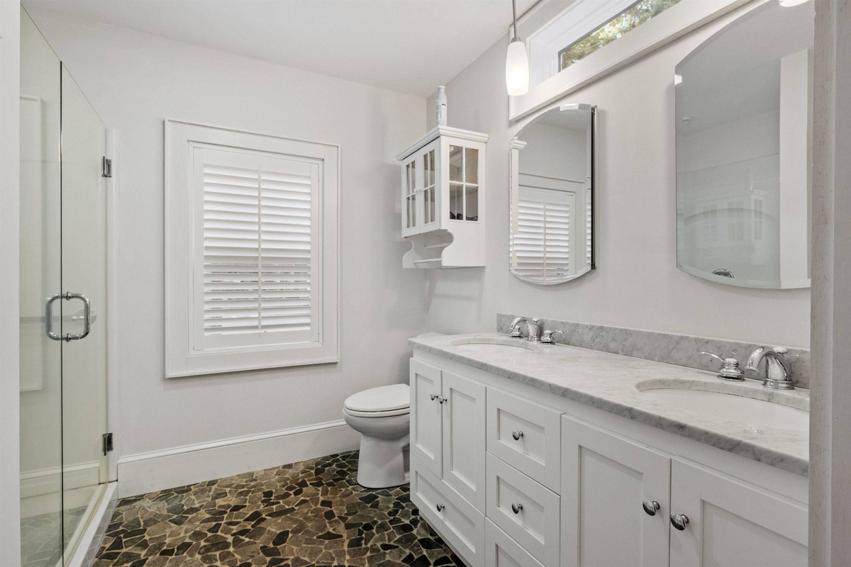 Featured Listing Image 24