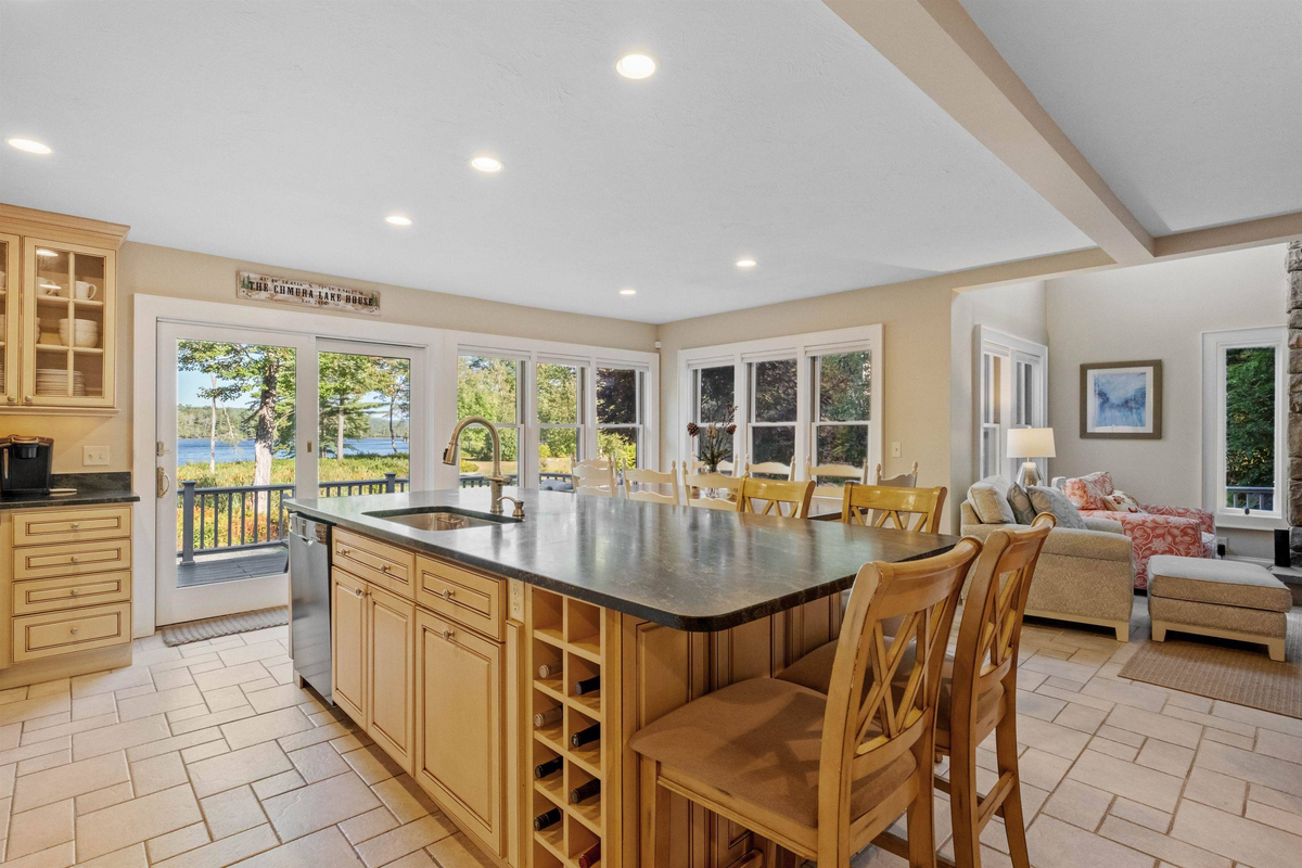 Featured Listing Image 14