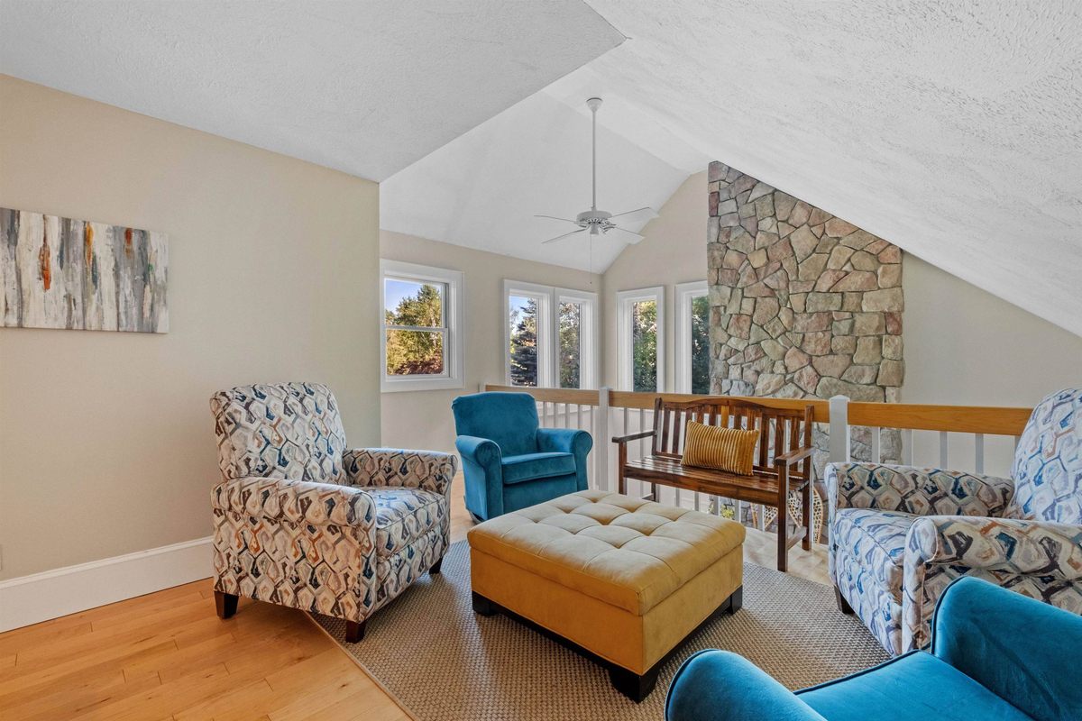 Featured Listing Image 27
