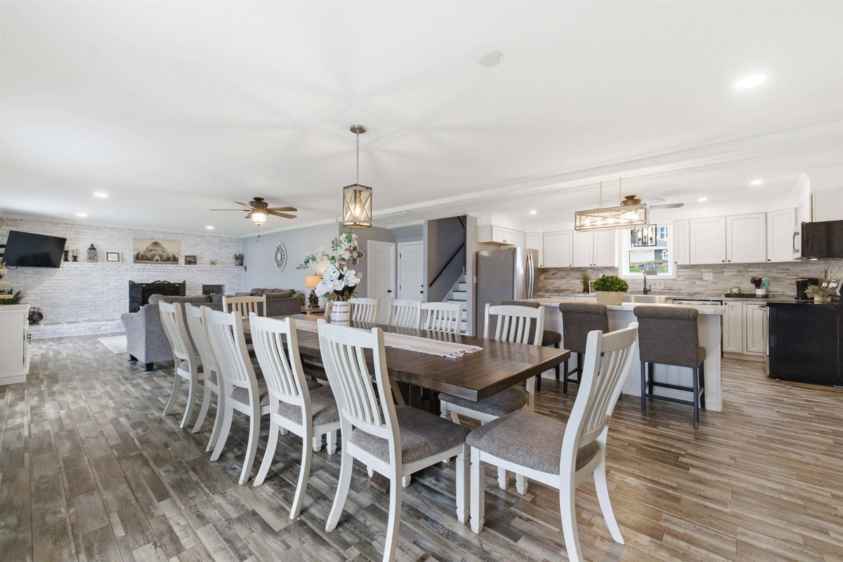 Featured Listing Image 16