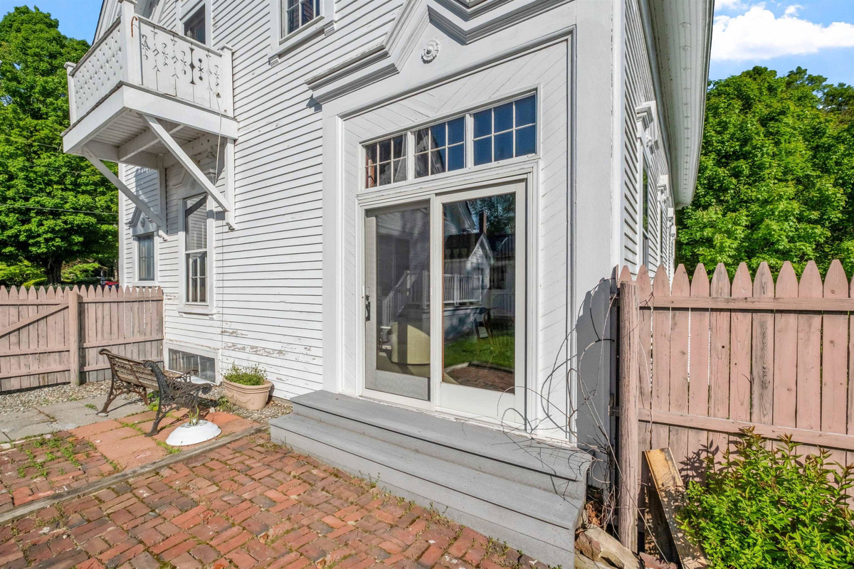 Featured Listing Image 44