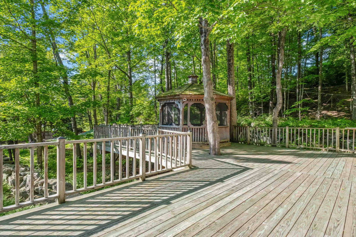 Featured Listing Image 15