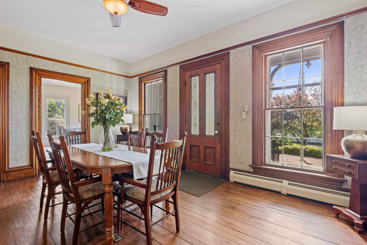 Featured Listing Image 25