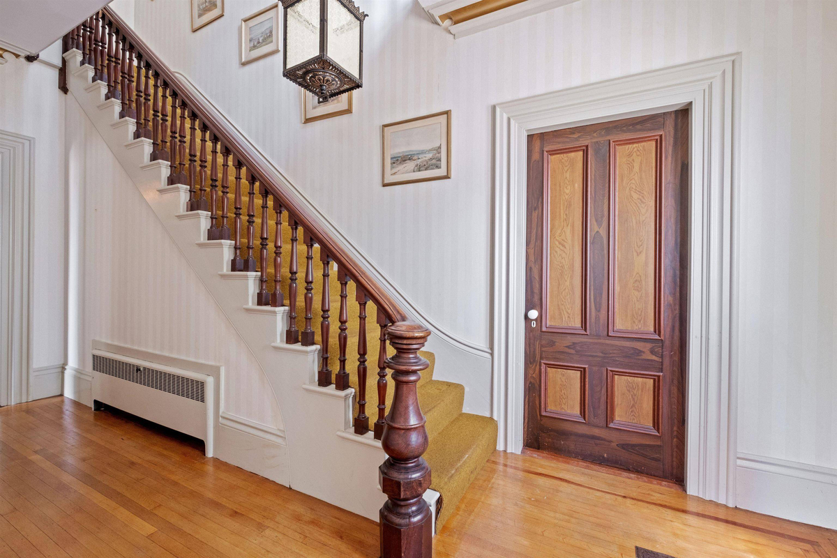 Featured Listing Image 28