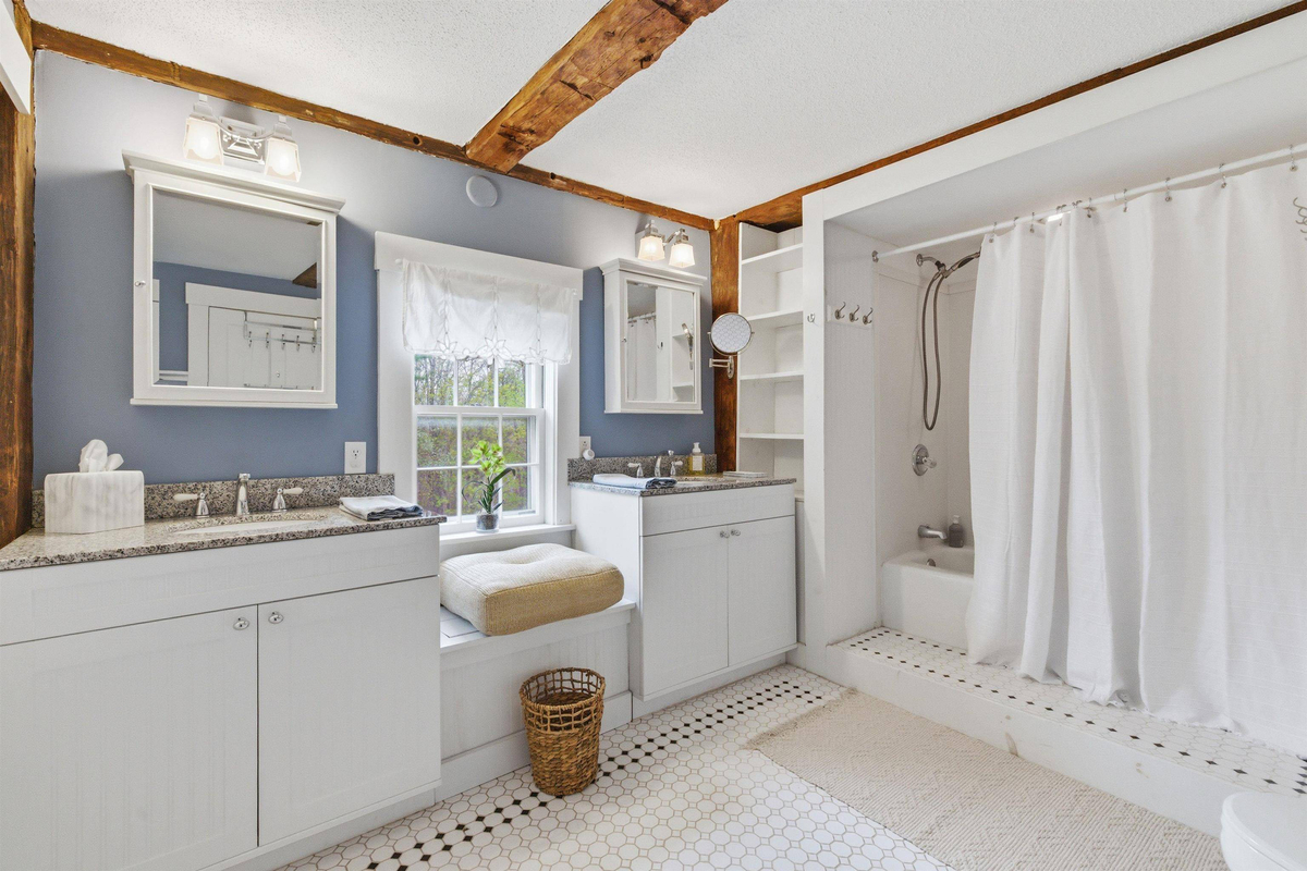 Featured Listing Image 32