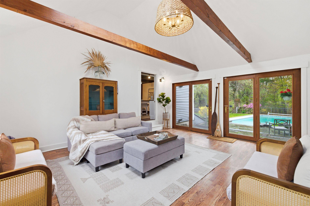 Featured Listing Image 7
