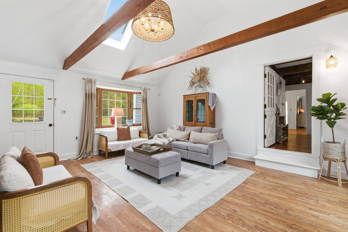 Featured Listing Image 5