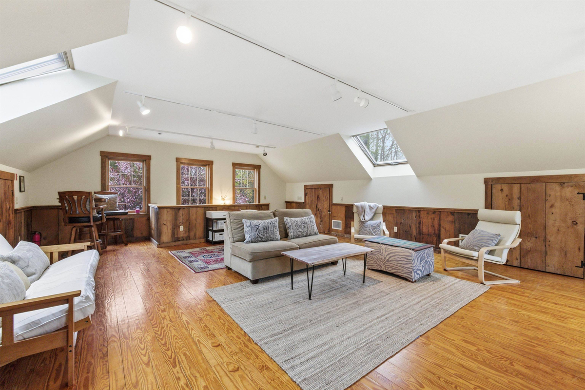 Featured Listing Image 44