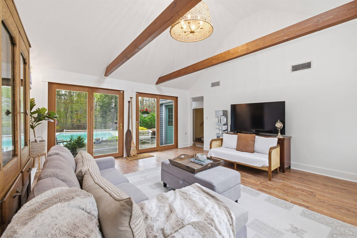 Featured Listing Image 6