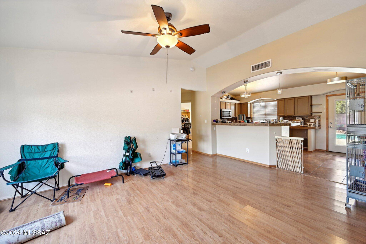 Featured Listing Image 10