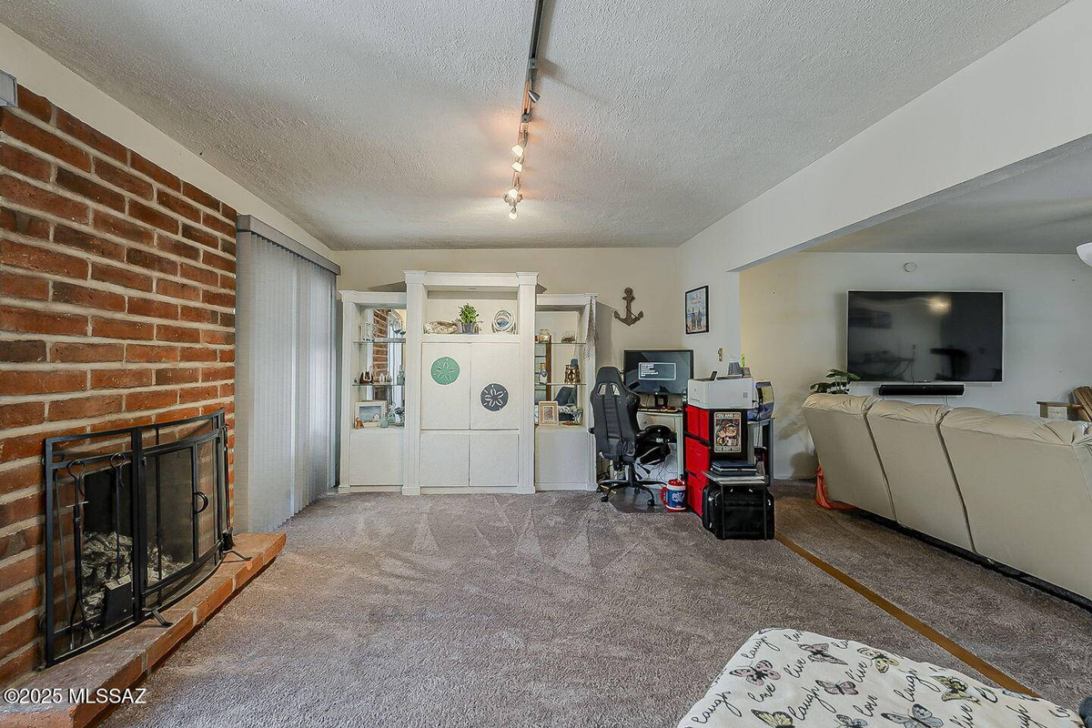 Featured Listing Image 20