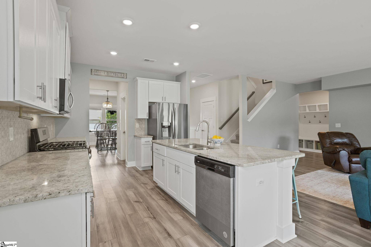 Featured Listing Image 10
