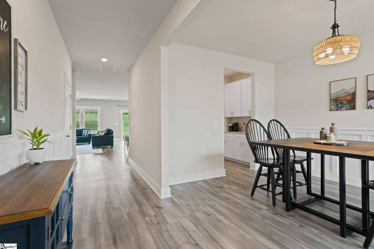 Featured Listing Image 4