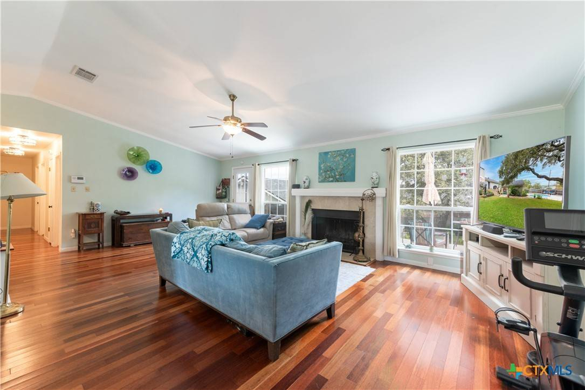 Featured Listing Image 11