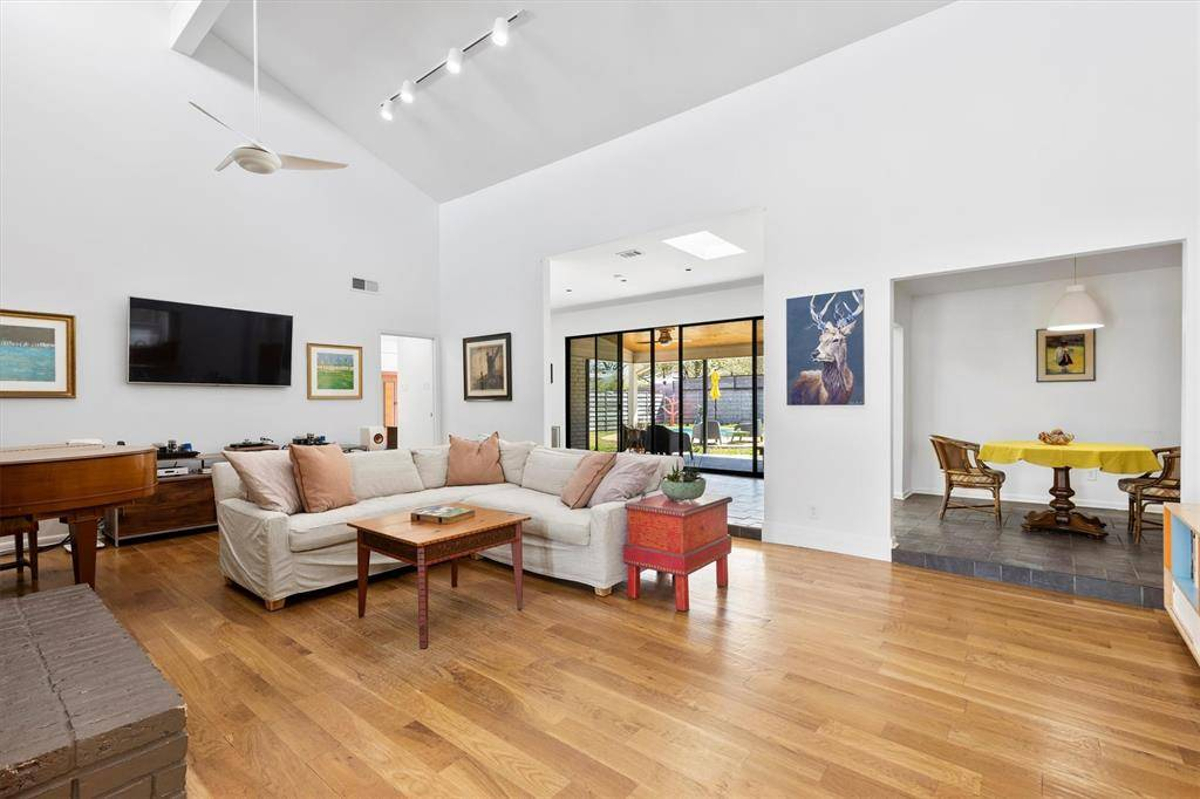 Featured Listing Image 3