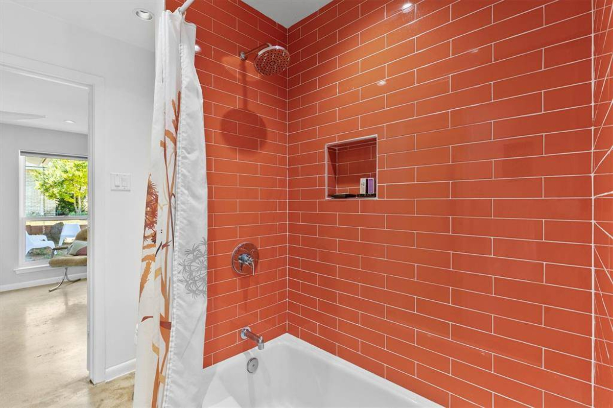Featured Listing Image 16