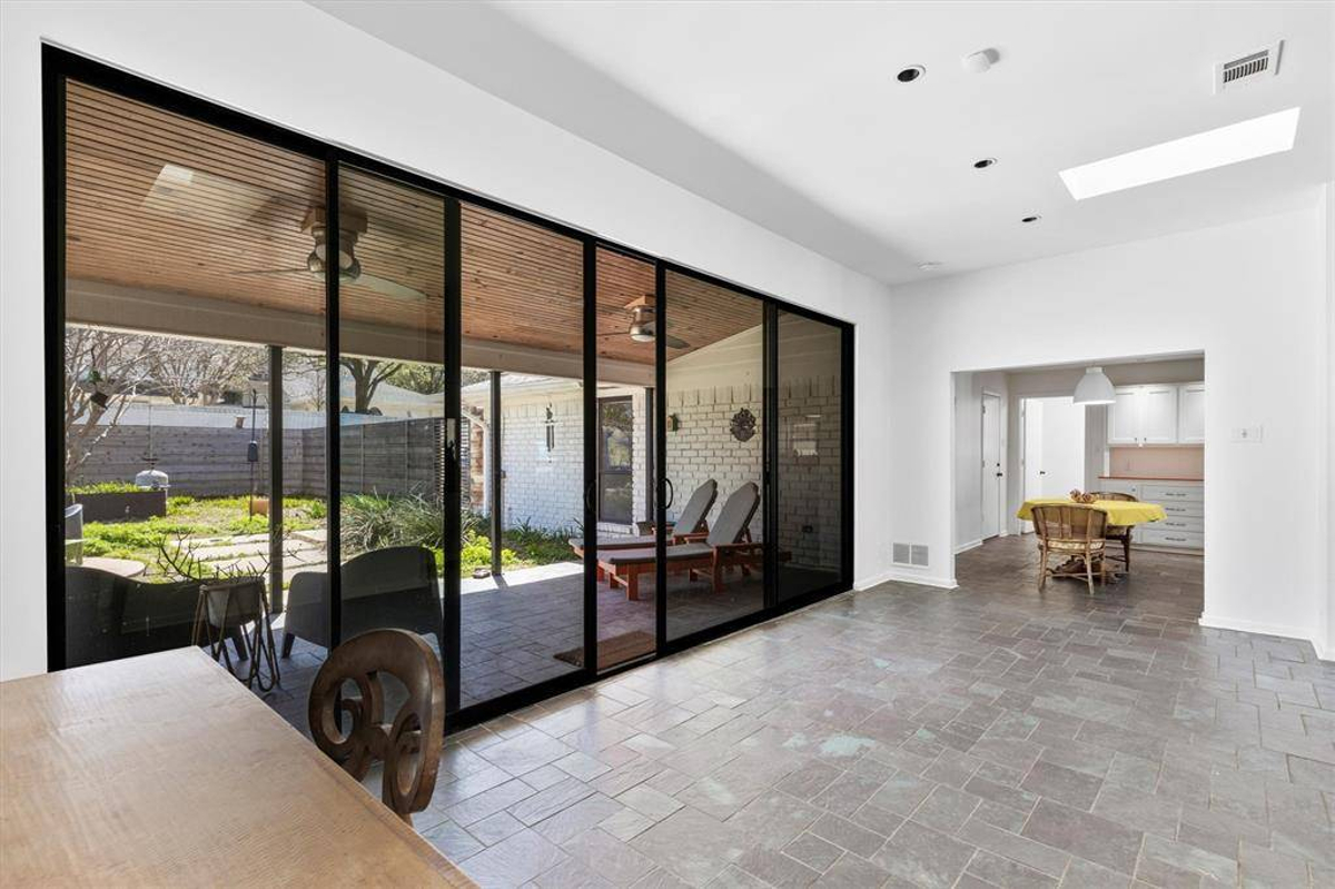 Featured Listing Image 29