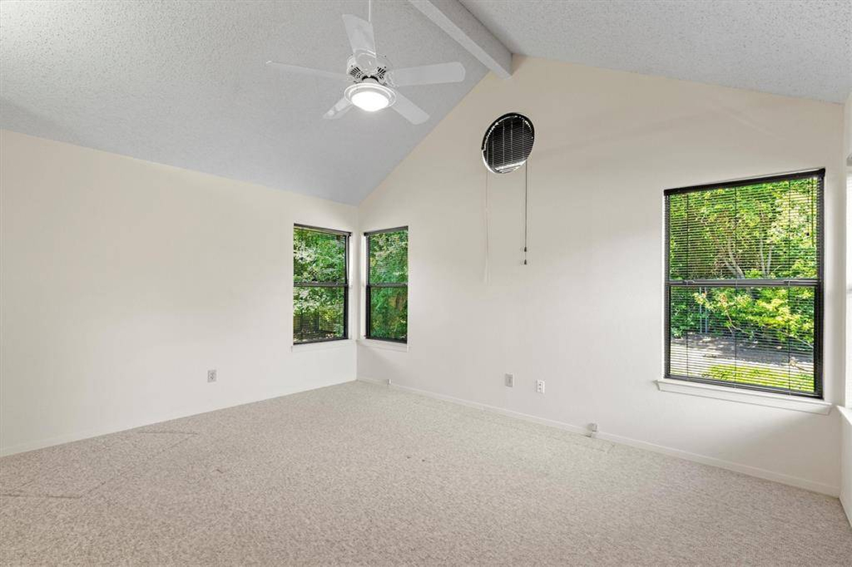 Featured Listing Image 11