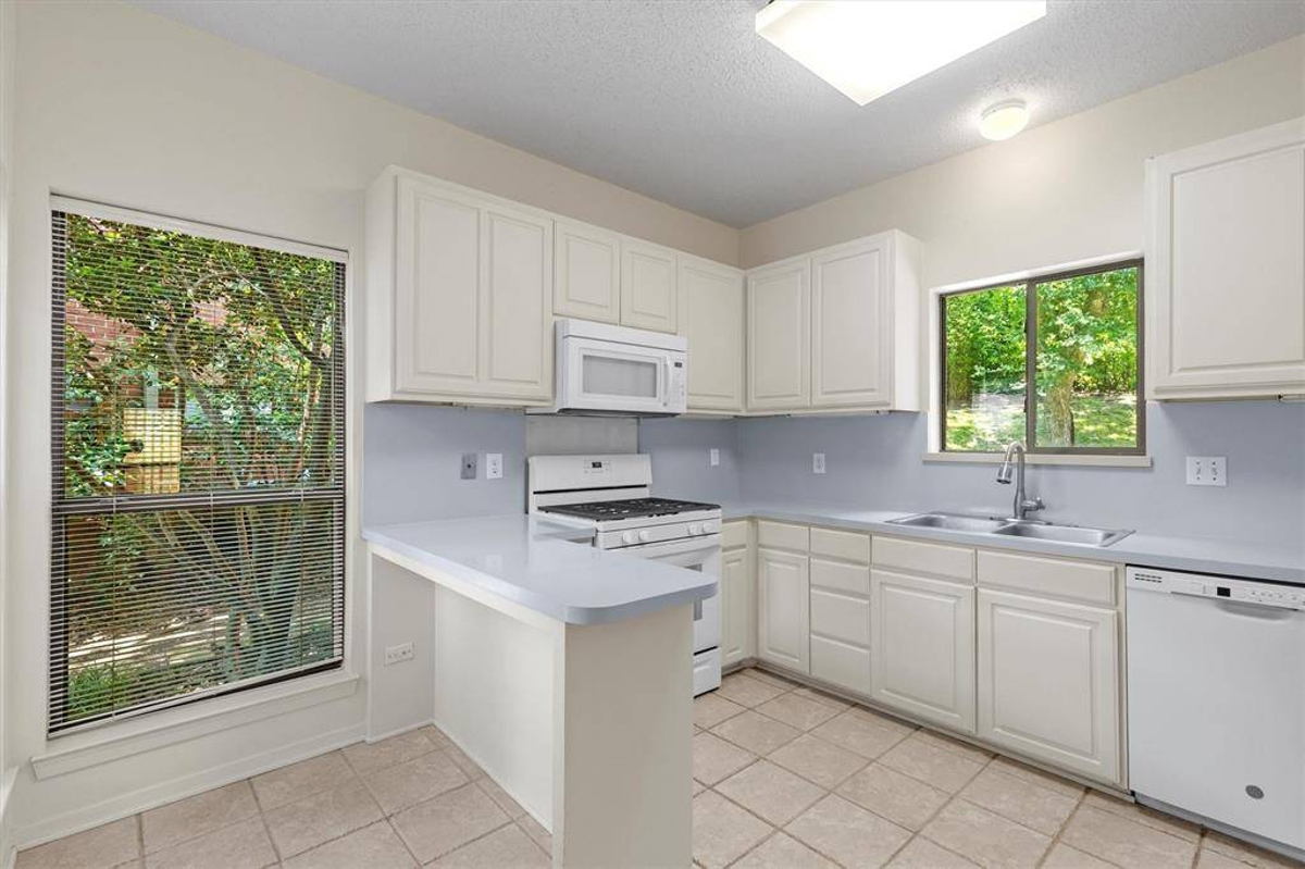 Featured Listing Image 25