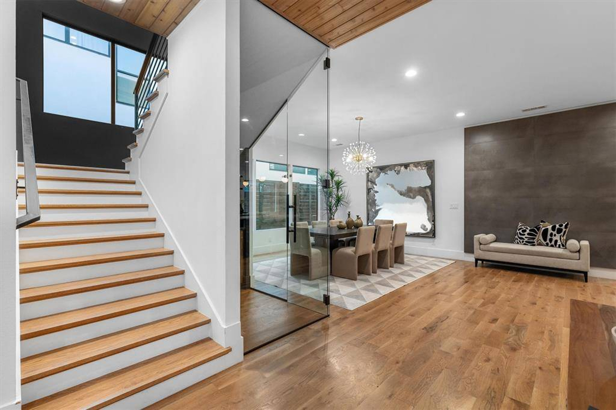 Featured Listing Image 6