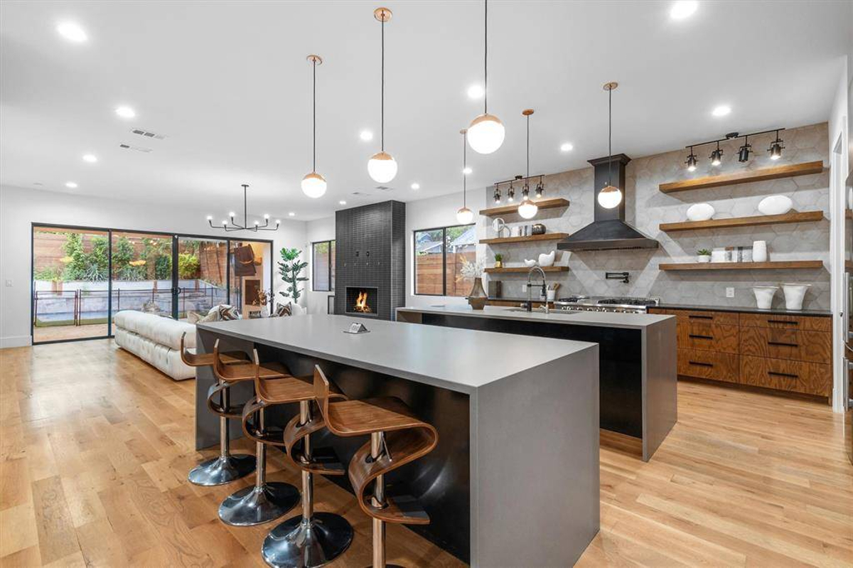 Featured Listing Image 10