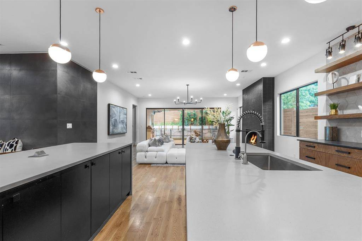 Featured Listing Image 14
