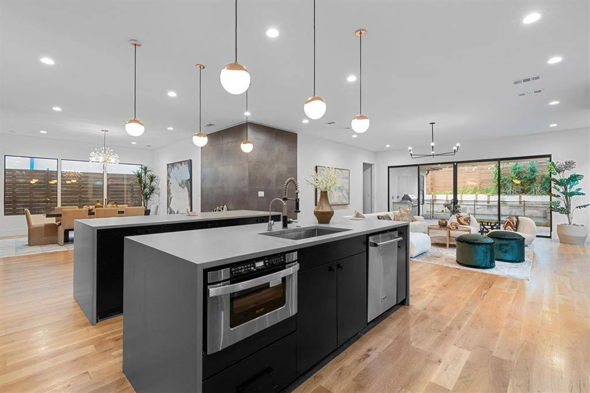 Featured Listing Image 15