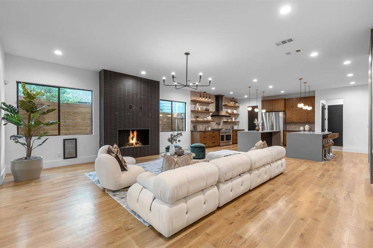 Featured Listing Image 17