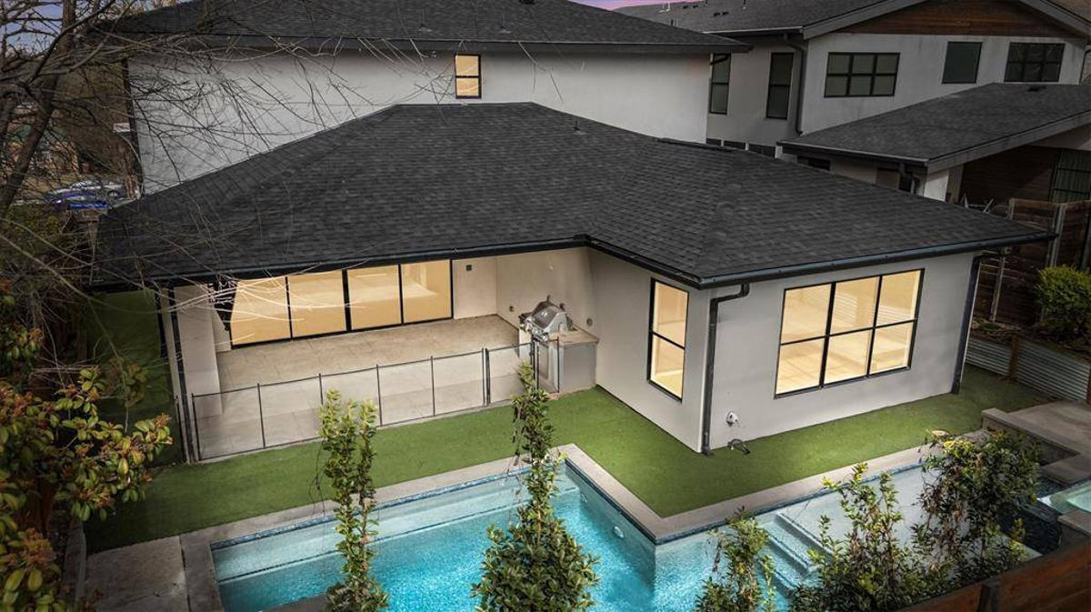 Featured Listing Image 36