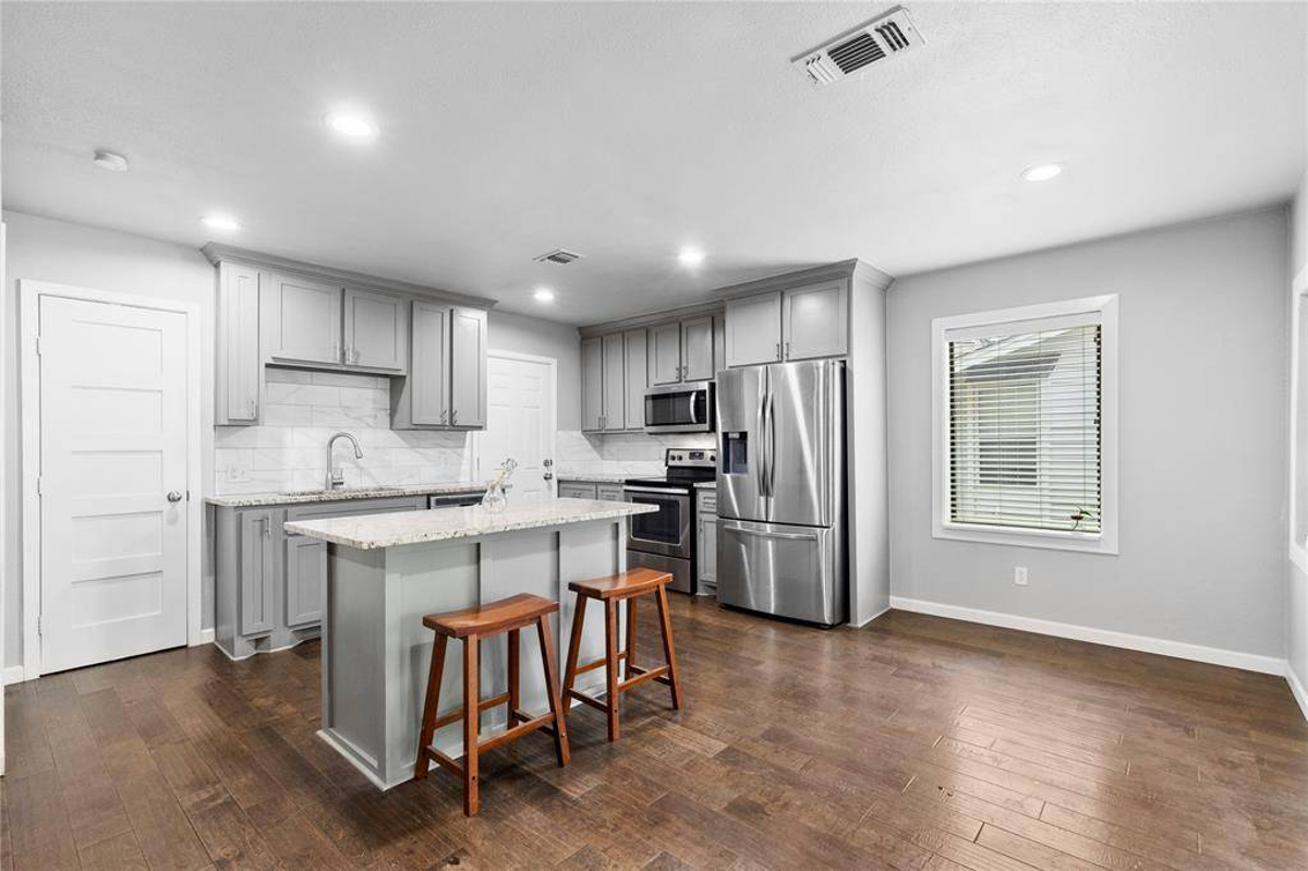 Featured Listing Image 10
