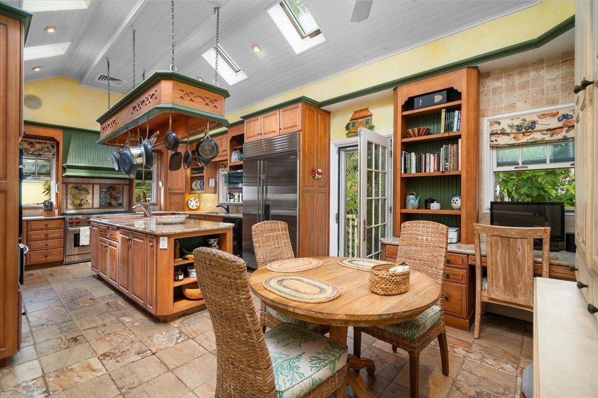Featured Listing Image 12