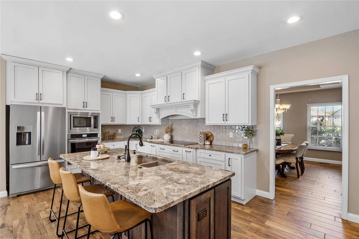 Featured Listing Image 11
