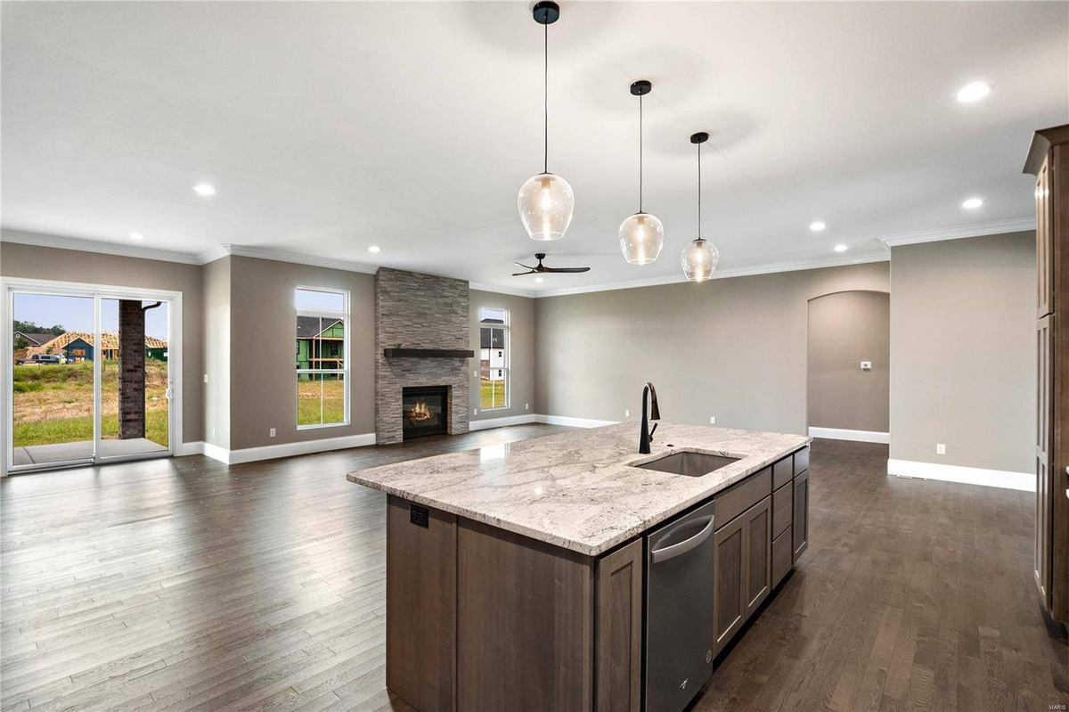 Featured Listing Image 11