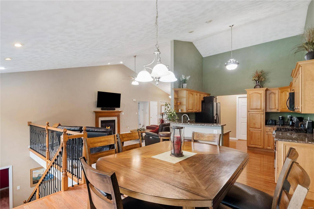 Featured Listing Image 16