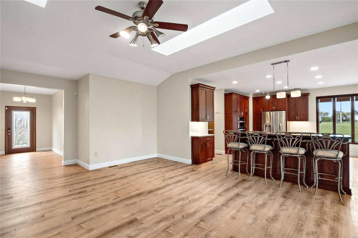 Featured Listing Image 9