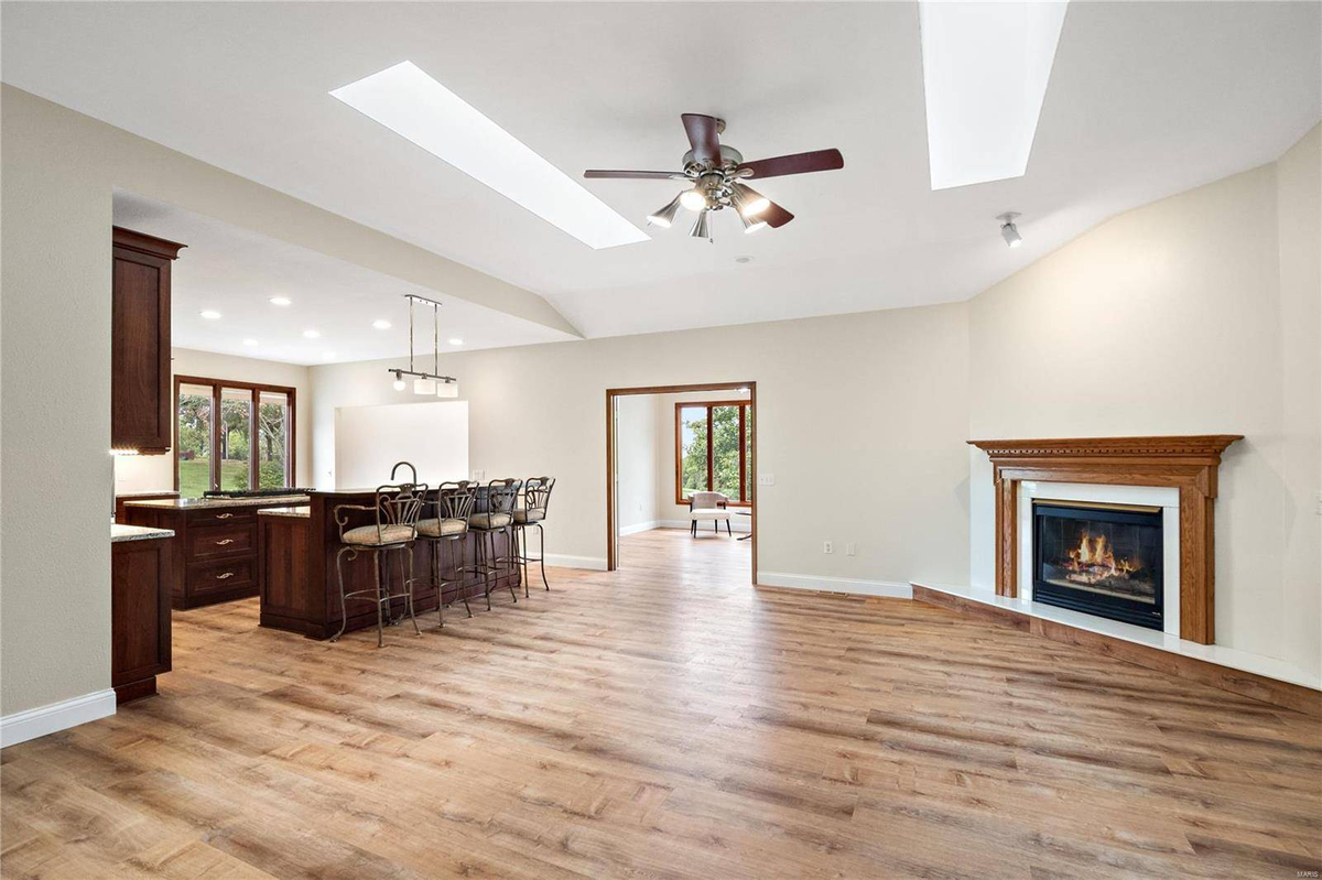 Featured Listing Image 7