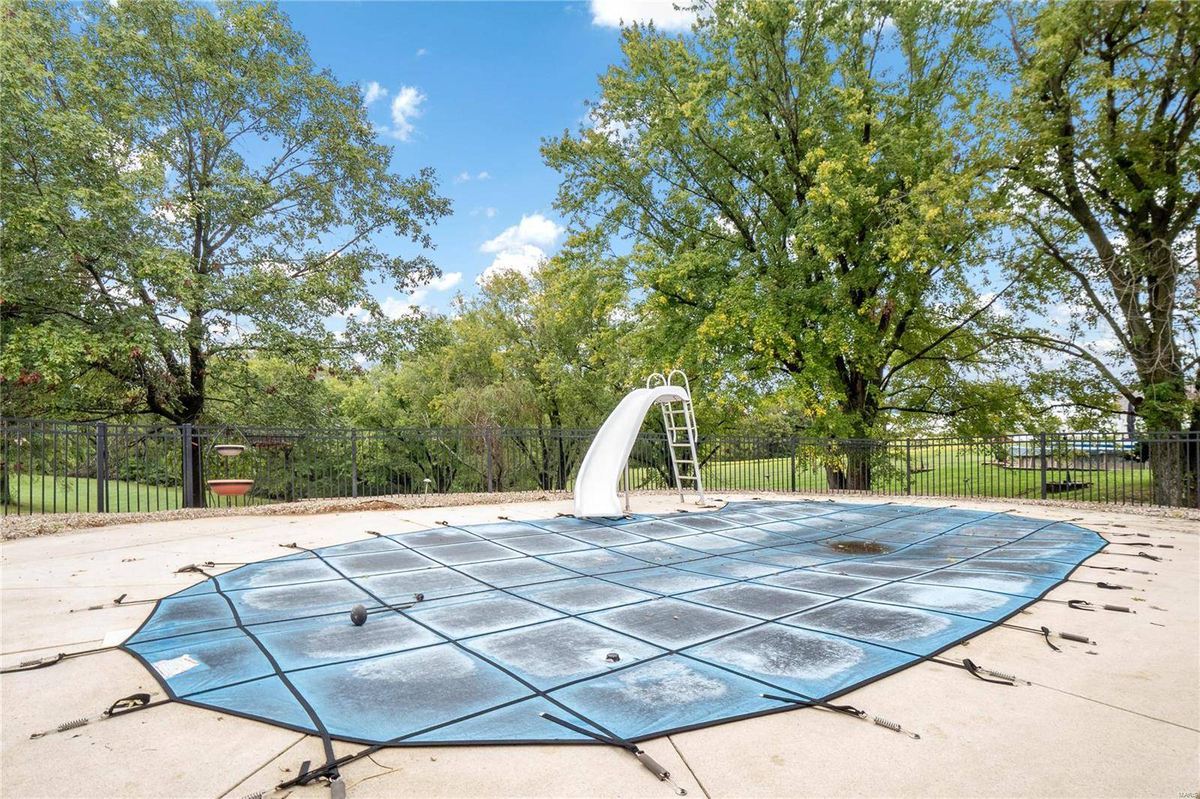 Featured Listing Image 44