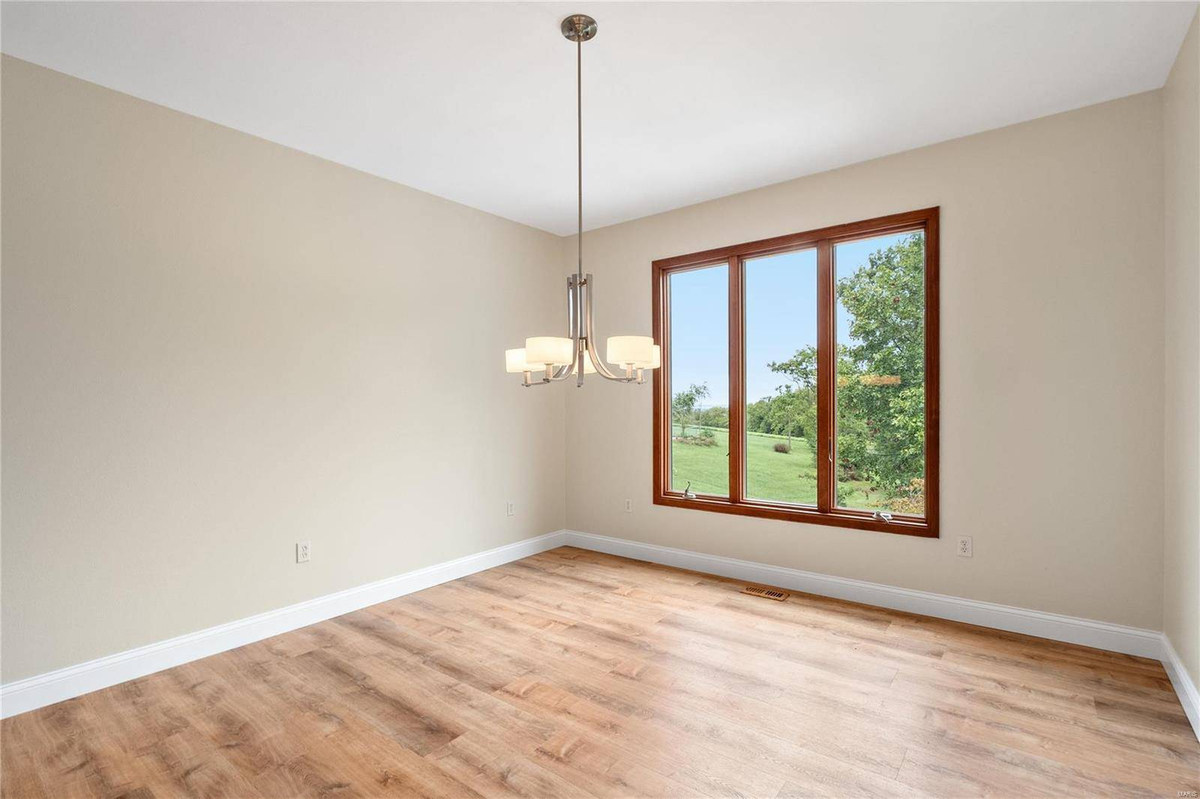 Featured Listing Image 14