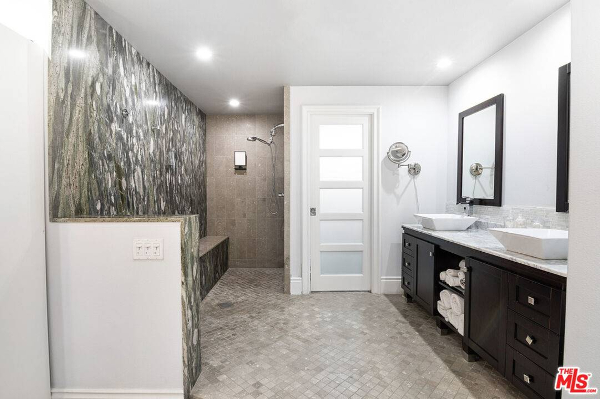 Featured Listing Image 21