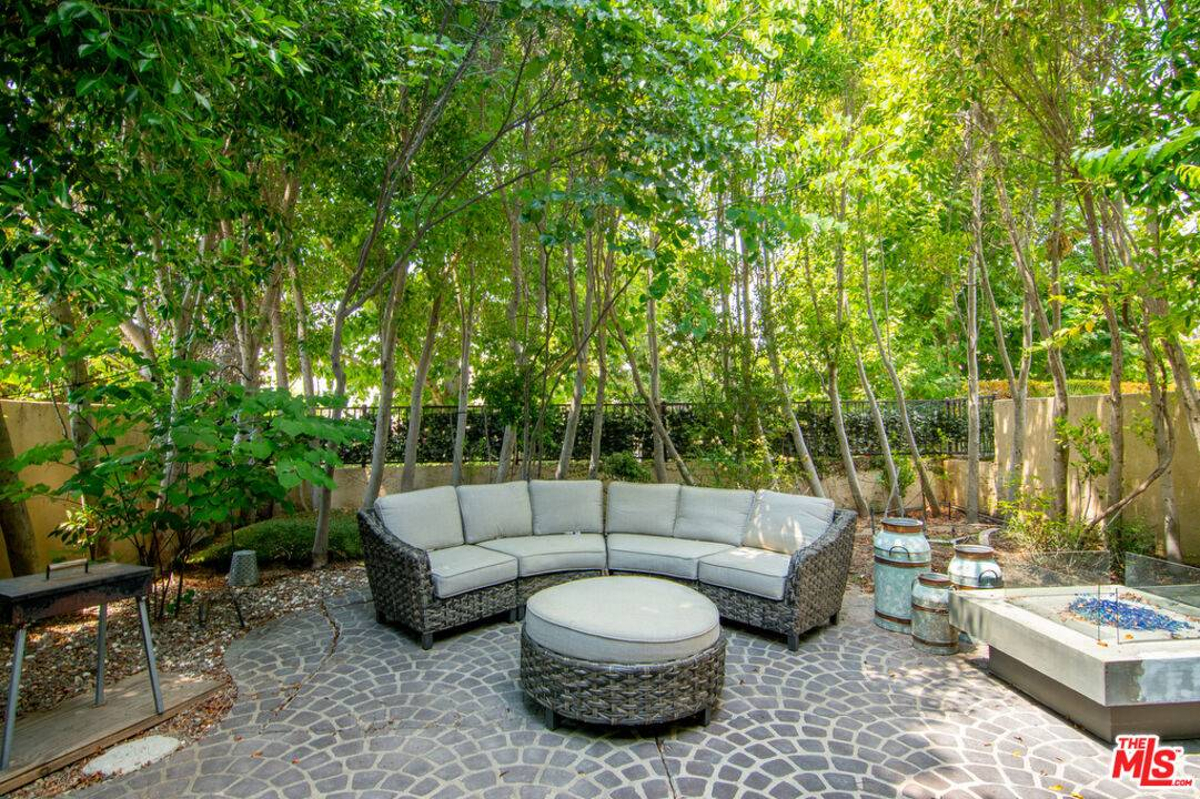 Featured Listing Image 10