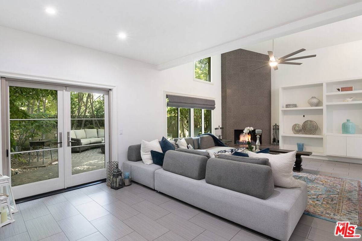 Featured Listing Image 6
